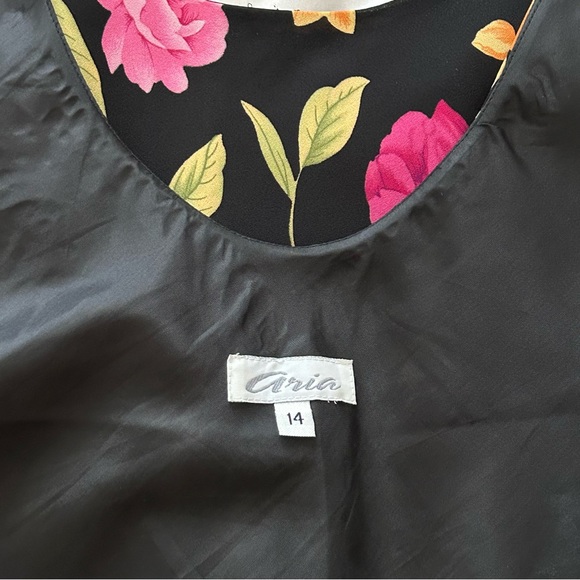 Vintage Floral Dress - Picture 5 of 5